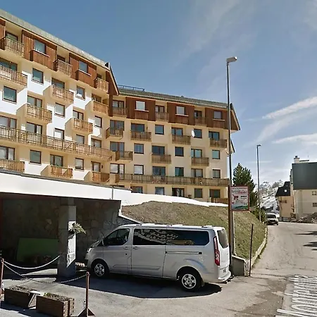 Trilocale Con Posto Auto Coperto Sestriere